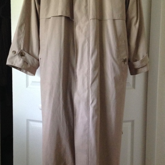 London Fog Tan Raincoat - Picture 2 of 16